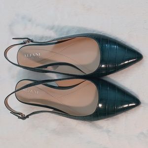 Croc Embossed mid heeled chunky sling back pumps.